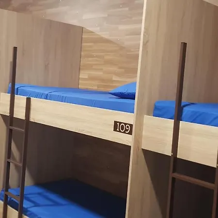 A Queimada Hostel *
